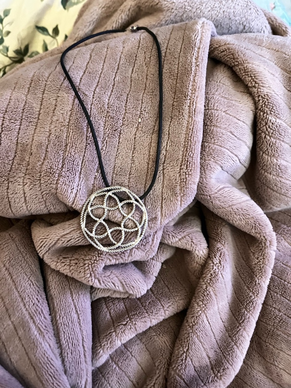 ❤️ 5 for $15 Silver Rope Circle Pendant Necklace on Black Cord